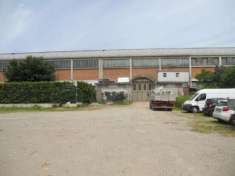 Foto Immobile di 932 m con 2 locali in vendita a Pogliano Milanese