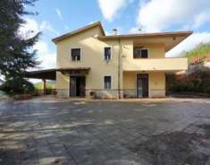 Foto Immobile in asta di 100 m in vendita a Caserta