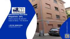 Foto Immobile in asta di 101 m in vendita a Modena