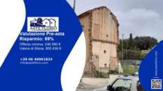 Foto Immobile in asta di 1048 m con pi� di 5 locali in vendita a Massa Marittima