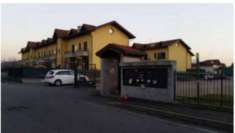 Foto Immobile in asta di 106 m con 2 locali e box auto in vendita a Arsago Seprio