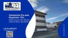 Foto Immobile in asta di 1077 m con pi� di 5 locali in vendita a Vercelli