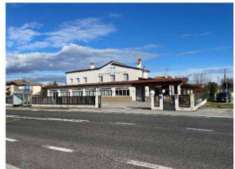 Foto Immobile in asta di 1080 m con pi� di 5 locali in vendita a San Canzian d'Isonzo