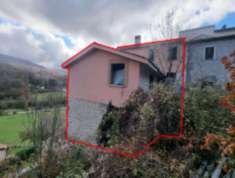 Foto Immobile in asta di 110 m con pi di 5 locali in vendita a Leonessa