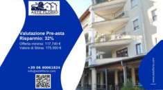 Foto Immobile in asta di 115 m con pi� di 5 locali in vendita a Senago