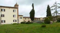 Foto Immobile in asta di 1200 m con 4 locali in vendita a Castelnuovo Berardenga