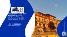 Foto Immobile in asta di 122 m in vendita a Solofra