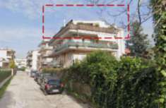 Foto Immobile in asta di 126 m con 4 locali e box auto in vendita a Casalnuovo di Napoli