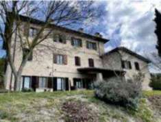 Foto Immobile in asta di 130 m in vendita a Urbino
