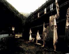 Foto Immobile in asta di 1327 m con pi� di 5 locali in vendita a Massa