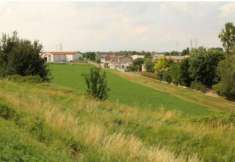 Foto Immobile in asta di 13375 m in vendita a Ostiglia