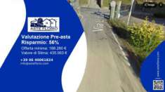 Foto Immobile in asta di 1357 m con 4 locali e box auto in vendita a Reggello