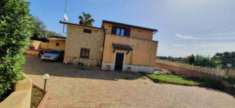 Foto Immobile in asta di 138 m in vendita a Caltanissetta