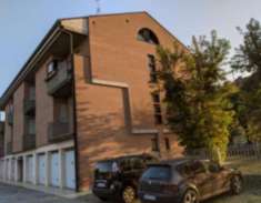 Foto Immobile in asta di 140 m con 2 locali e box auto in vendita a Mirandola