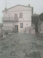 Foto Immobile in asta di 140 m in vendita a Camerino