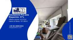 Foto Immobile in asta di 140 m in vendita a Carate Brianza