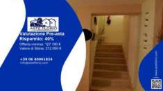 Foto Immobile in asta di 142 m, box auto in vendita a Foligno