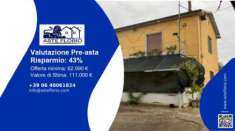 Foto Immobile in asta di 142 m, box auto in vendita a Paduli