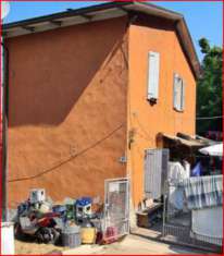 Foto Immobile in asta di 143 m con 4 locali in vendita a San Benedetto Val di Sambro