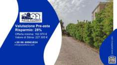 Foto Immobile in asta di 145 m con pi di 5 locali in vendita a Latina