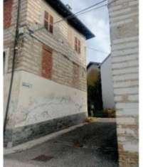 Foto Immobile in asta di 148 m in vendita a Camino