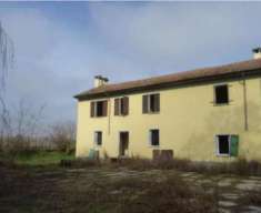 Foto Immobile in asta di 148 m in vendita a Frascarolo