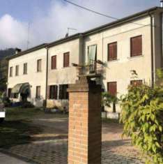 Foto Immobile in asta di 150 m con 5 locali in vendita a Galzignano Terme