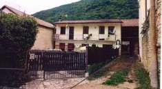Foto Immobile in asta di 154 m in vendita a Revine Lago