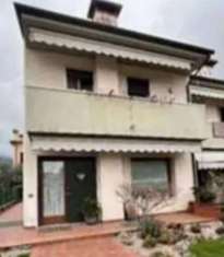 Foto Immobile in asta di 158 m, box auto in vendita a Pove del Grappa