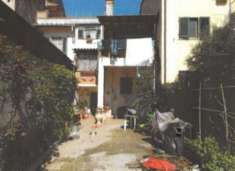 Foto Immobile in asta di 159 m in vendita a Santa Maria a Monte