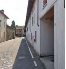 Foto Immobile in asta di 1612 m con pi� di 5 locali in vendita a Gombito