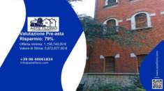 Foto Immobile in asta di 1636 m con pi di 5 locali e box auto doppio in vendita a Mariano Comense