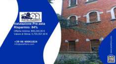 Foto Immobile in asta di 1636 m con pi� di 5 locali in vendita a Mariano Comense