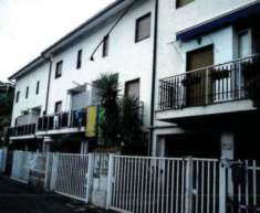 Foto Immobile in asta di 169 m con 4 locali e box auto in vendita a Dipignano
