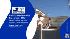 Foto Immobile in asta di 175 m con 3 locali in vendita a Giugliano in Campania