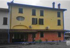 Foto Immobile in asta di 179 m, box auto in vendita a Bomporto