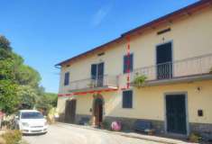 Foto Immobile in asta di 180 m con pi di 5 locali in vendita a Cortona