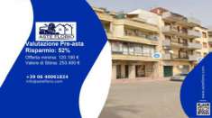 Foto Immobile in asta di 181 m con pi di 5 locali in vendita a Canicatt