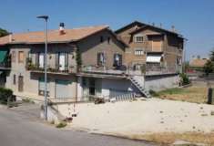 Foto Immobile in asta di 183 m con pi di 5 locali in vendita a Lugnano in Teverina
