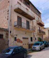 Foto Immobile in asta di 184 m con pi di 5 locali in vendita a Favara