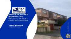 Foto Immobile in asta di 186 m, box auto in vendita a Monteroni d'Arbia