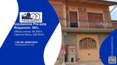 Foto Immobile in asta di 186 m, box auto in vendita a Torgiano