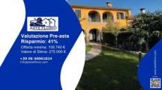 Foto Immobile in asta di 187 m con pi di 5 locali e box auto in vendita a Correzzola