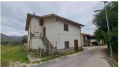 Foto Immobile in asta di 194 m in vendita a Mompeo