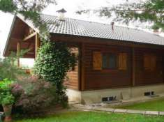 Foto Immobile in asta di 1968 m con 5 locali e box auto doppio in vendita a Arcevia