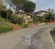 Foto Immobile in asta di 198 m, box auto in vendita a Arezzo