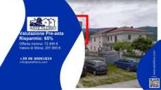 Foto Immobile in asta di 198 m in vendita a Caldarola