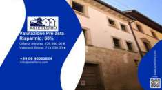 Foto Immobile in asta di 2 m in vendita a Colle di Val d'Elsa