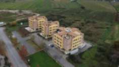 Foto Immobile in asta di 2080 m con pi� di 5 locali e box auto doppio in vendita a Magione