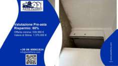 Foto Immobile in asta di 210 m in vendita a Napoli